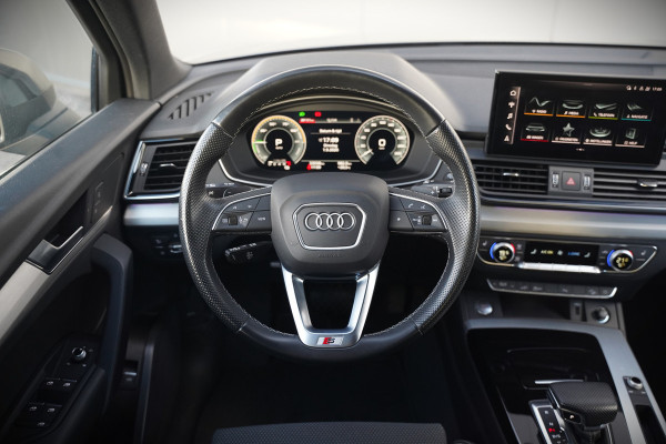 Audi Q5 Sportback 50 TFSI e S edition Competition S-Line | Panoramadak | Stoelverwarming | Camera | Elektrische Stoelen | Keyless | Navigatie | Trekhaak | Cruise Control | Ambiance Verlichting | Parkeersensoren
