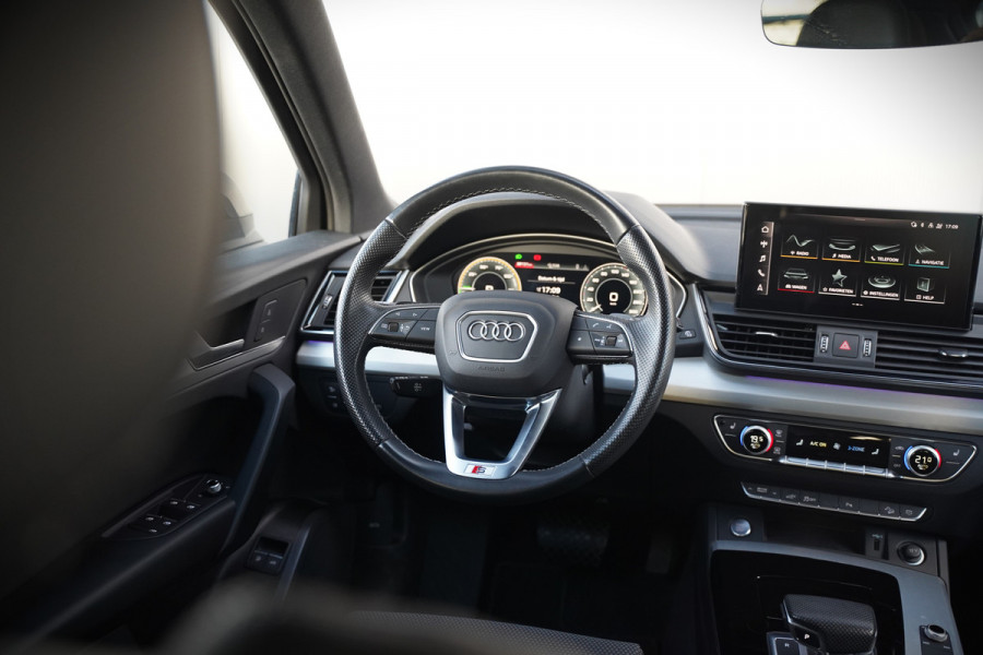 Audi Q5 Sportback 50 TFSI e S edition Competition S-Line | Panoramadak | Stoelverwarming | Camera | Elektrische Stoelen | Keyless | Navigatie | Trekhaak | Cruise Control | Ambiance Verlichting | Parkeersensoren