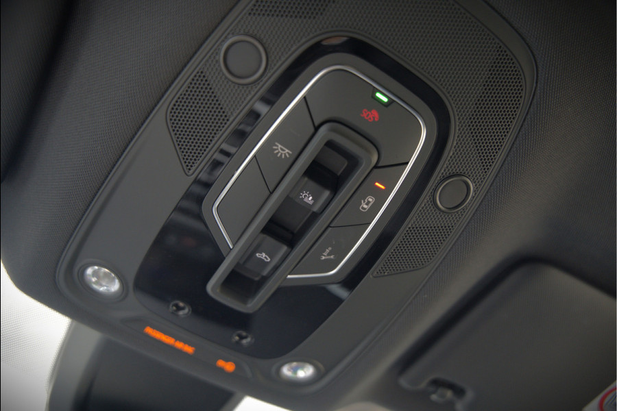 Audi Q5 Sportback 50 TFSI e S edition Competition S-Line | Panoramadak | Stoelverwarming | Camera | Elektrische Stoelen | Keyless | Navigatie | Trekhaak | Cruise Control | Ambiance Verlichting | Parkeersensoren