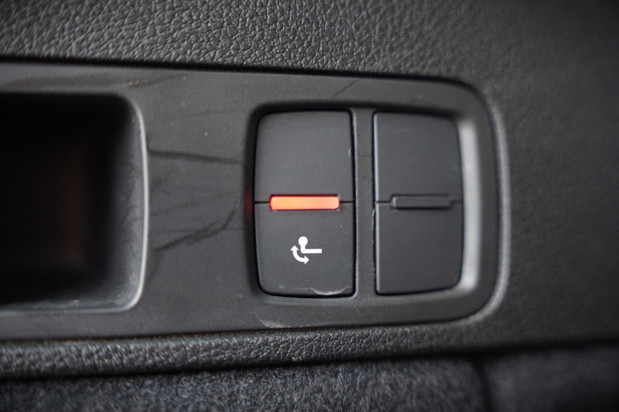 Audi Q5 Sportback 50 TFSI e S edition Competition S-Line | Panoramadak | Stoelverwarming | Camera | Elektrische Stoelen | Keyless | Navigatie | Trekhaak | Cruise Control | Ambiance Verlichting | Parkeersensoren