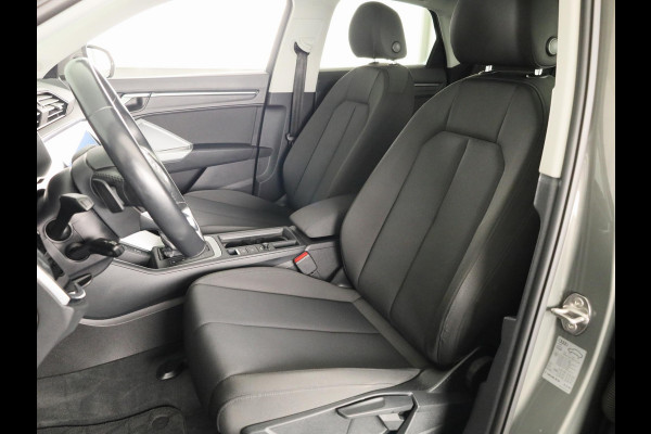 Audi Q3 Sportback 35 TFSI S Edition 150pk | Panoramadak | Parkeersensoren voor en achter | Keyless | Navigatie | Stoelverwarming