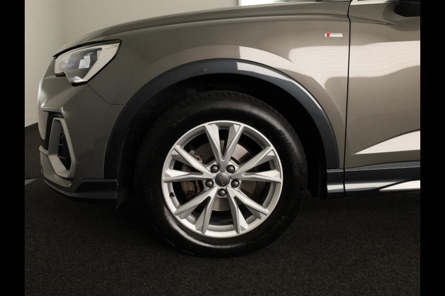 Audi Q3 Sportback 35 TFSI S Edition 150pk | Panoramadak | Parkeersensoren voor en achter | Keyless | Navigatie | Stoelverwarming