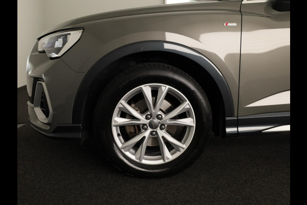 Audi Q3 Sportback 35 TFSI S Edition 150pk | Panoramadak | Parkeersensoren voor en achter | Keyless | Navigatie | Stoelverwarming