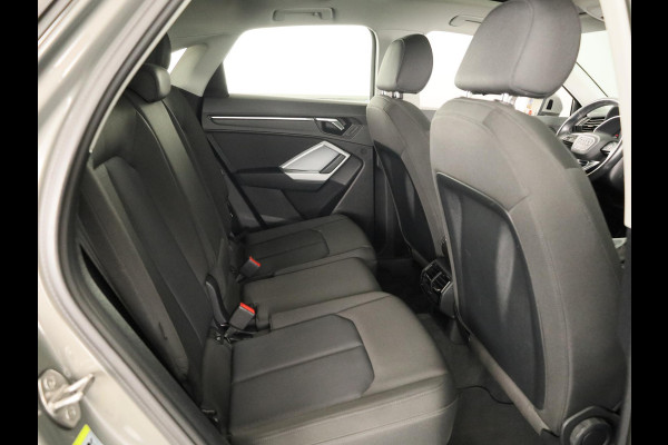 Audi Q3 Sportback 35 TFSI S Edition 150pk | Panoramadak | Parkeersensoren voor en achter | Keyless | Navigatie | Stoelverwarming