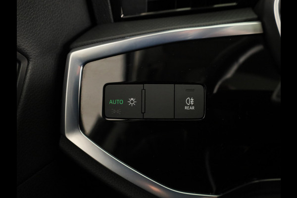 Audi Q3 Sportback 35 TFSI S Edition 150pk | Panoramadak | Parkeersensoren voor en achter | Keyless | Navigatie | Stoelverwarming