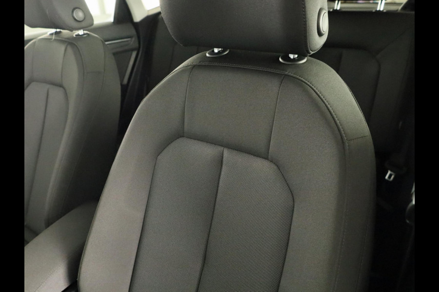 Audi Q3 Sportback 35 TFSI S Edition 150pk | Panoramadak | Parkeersensoren voor en achter | Keyless | Navigatie | Stoelverwarming