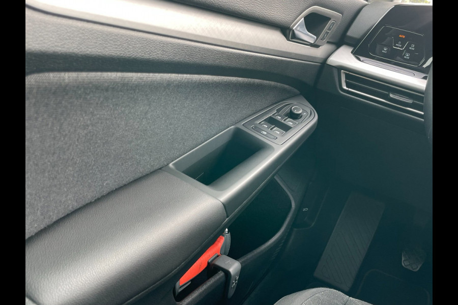 Volkswagen Golf Variant 1.0 TSI Life | Carplay | PDC | ACC | Bluetooth |
