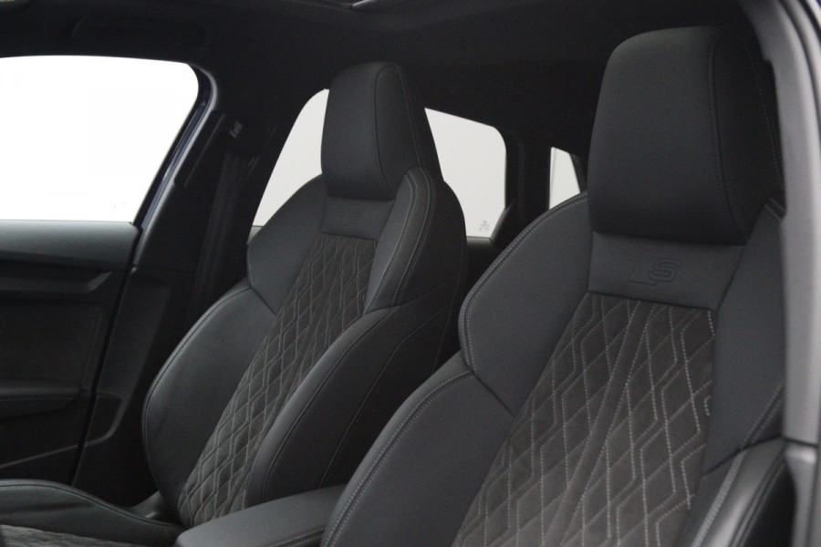 Audi A3 Sportback 45 TFSI e 245 PK S-Line edition Competition PHEV, Panoramadak, Adap. Cruise Control, Head-Up, Stoelverwarming