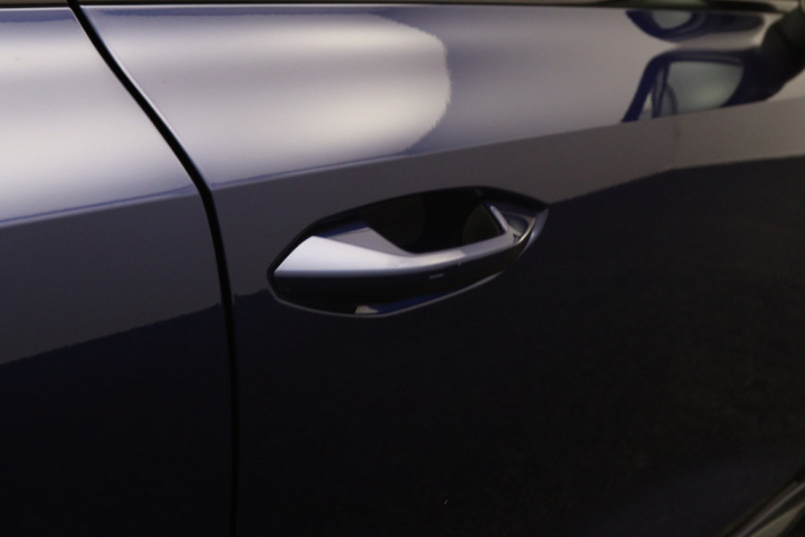 Audi A3 Sportback 45 TFSI e 245 PK S-Line edition Competition PHEV, Panoramadak, Adap. Cruise Control, Head-Up, Stoelverwarming
