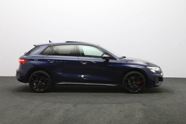 Audi A3 Sportback 45 TFSI e 245 PK S-Line edition Competition PHEV, Panoramadak, Adap. Cruise Control, Head-Up, Stoelverwarming