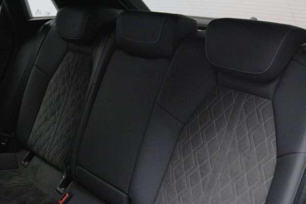 Audi A3 Sportback 45 TFSI e 245 PK S-Line edition Competition PHEV, Panoramadak, Adap. Cruise Control, Head-Up, Stoelverwarming