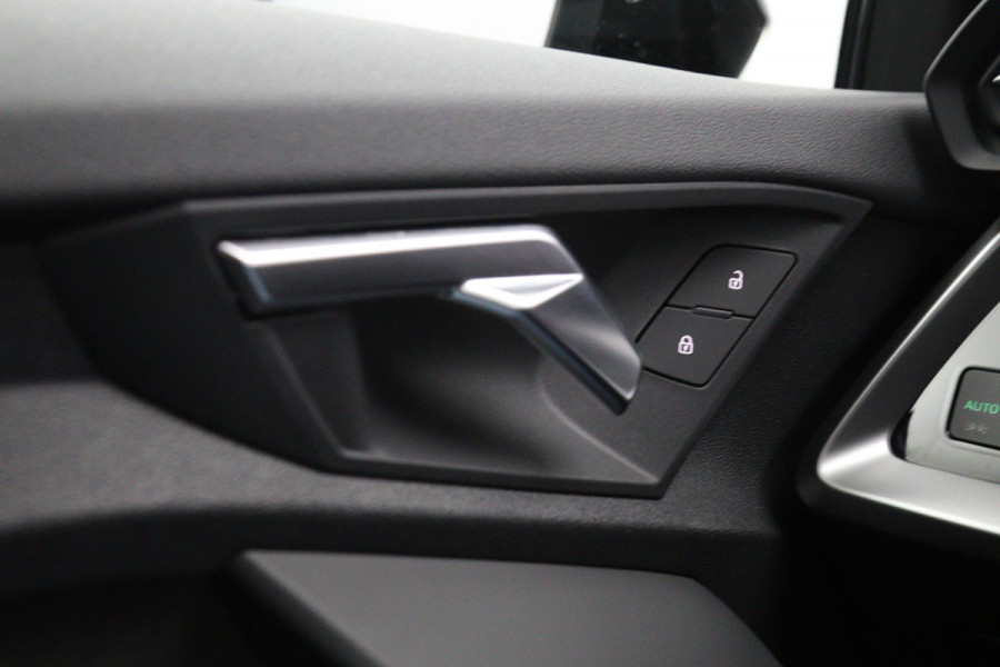 Audi A3 Sportback 45 TFSI e 245 PK S-Line edition Competition PHEV, Panoramadak, Adap. Cruise Control, Head-Up, Stoelverwarming