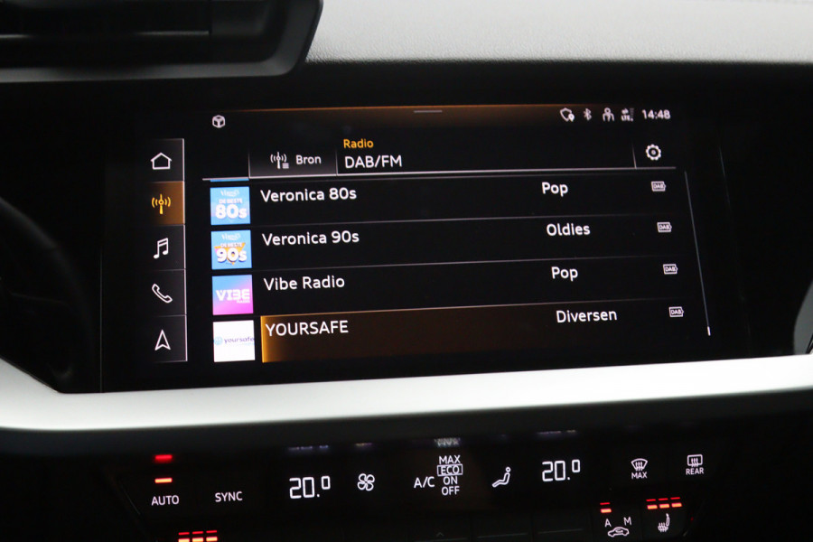 Audi A3 Sportback 45 TFSI e 245 PK S-Line edition Competition PHEV, Panoramadak, Adap. Cruise Control, Head-Up, Stoelverwarming