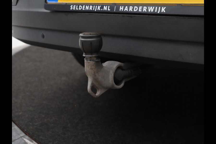 Polestar 2 Long Range Dual Motor Launch Edition 78kWh | SOH 91,6% | Panoramadak | Memory | Adaptive cruise | Stuur/stoel verwarming | Trekhaak |  360 camera | Park assist | Harman/ Kardon | Carplay
