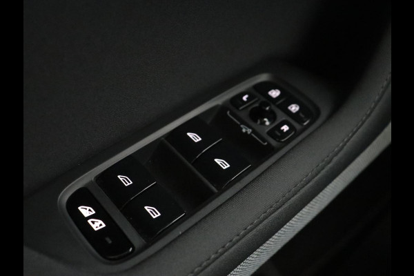 Polestar 2 Long Range Dual Motor Launch Edition 78kWh | SOH 91,6% | Panoramadak | Memory | Adaptive cruise | Stuur/stoel verwarming | Trekhaak |  360 camera | Park assist | Harman/ Kardon | Carplay