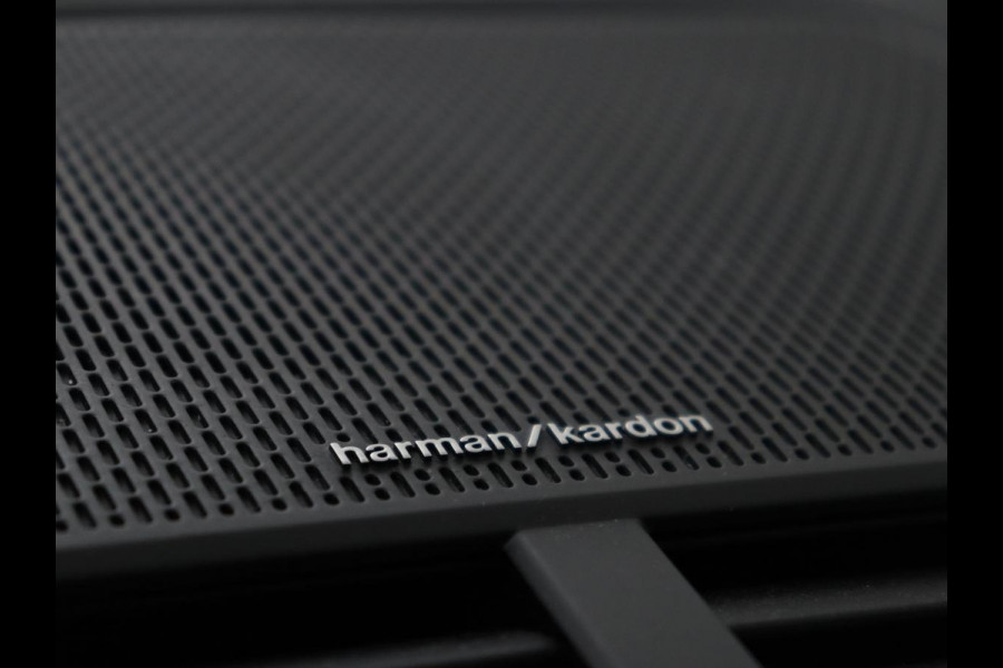 Polestar 2 Long Range Dual Motor Launch Edition 78kWh | SOH 91,6% | Panoramadak | Memory | Adaptive cruise | Stuur/stoel verwarming | Trekhaak |  360 camera | Park assist | Harman/ Kardon | Carplay