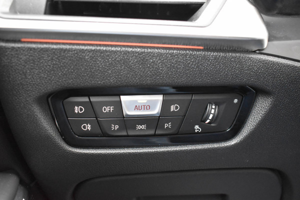 BMW 3 Serie Touring 330i High Executive Aut. | Sfeerverl | Stoelverwarming | Navi | Deal. OH