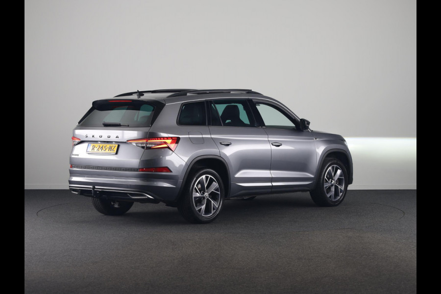 Škoda Kodiaq 1.5 TSI Sportline Business 7 persoons 150pk | Panoramadak | Trekhaak wegklapbaar | Parkeercamera | Navigatie | Elektrisch verstelbare voorstoelen met geheugen