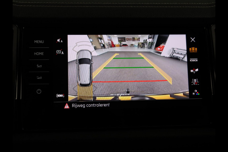 Škoda Kodiaq 1.5 TSI Sportline Business 7 persoons 150pk | Panoramadak | Trekhaak wegklapbaar | Parkeercamera | Navigatie | Elektrisch verstelbare voorstoelen met geheugen