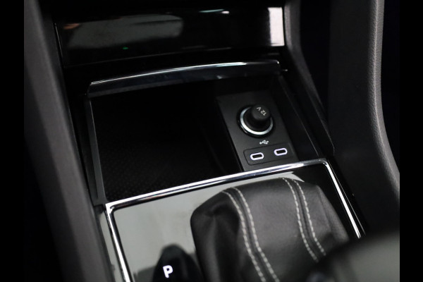 Škoda Kodiaq 1.5 TSI Sportline Business 7 persoons 150pk | Panoramadak | Trekhaak wegklapbaar | Parkeercamera | Navigatie | Elektrisch verstelbare voorstoelen met geheugen