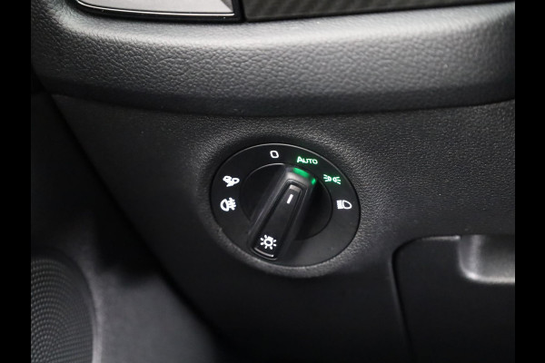 Škoda Kodiaq 1.5 TSI Sportline Business 7 persoons 150pk | Panoramadak | Trekhaak wegklapbaar | Parkeercamera | Navigatie | Elektrisch verstelbare voorstoelen met geheugen