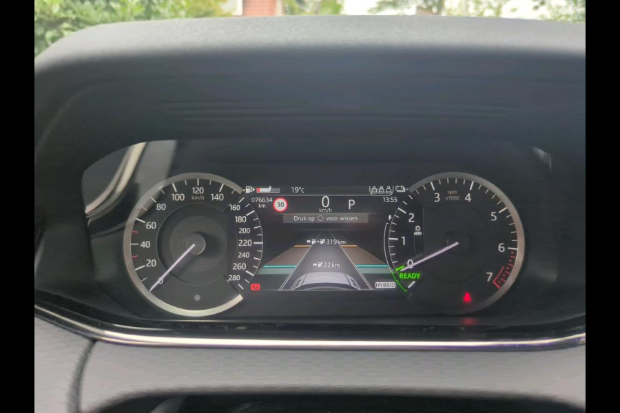 Land Rover Range Rover Evoque 1.5 P300e AWD R-Dynamic SE | Stoelverwarming | Camera | Apple Carplay | Navigatie | Keyless | Dodehoekdetectie | Ambiance Verlichting | Trekhaak | Parkeersensoren | LED |
