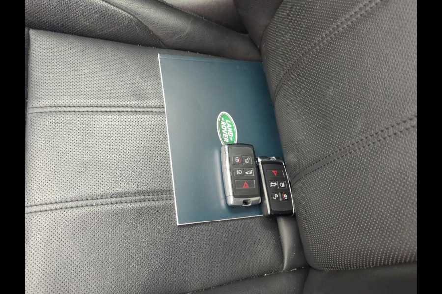 Land Rover Range Rover Evoque 1.5 P300e AWD R-Dynamic SE | Stoelverwarming | Camera | Apple Carplay | Navigatie | Keyless | Dodehoekdetectie | Ambiance Verlichting | Trekhaak | Parkeersensoren | LED |