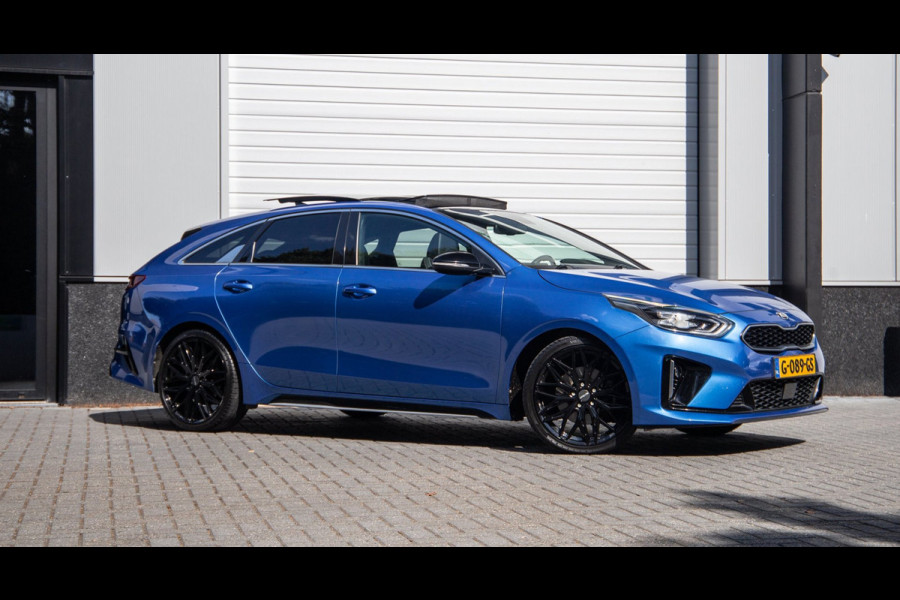Kia ProCeed 1.4 T-GDI GT-PlusLine / Pano / Carplay / Winterset