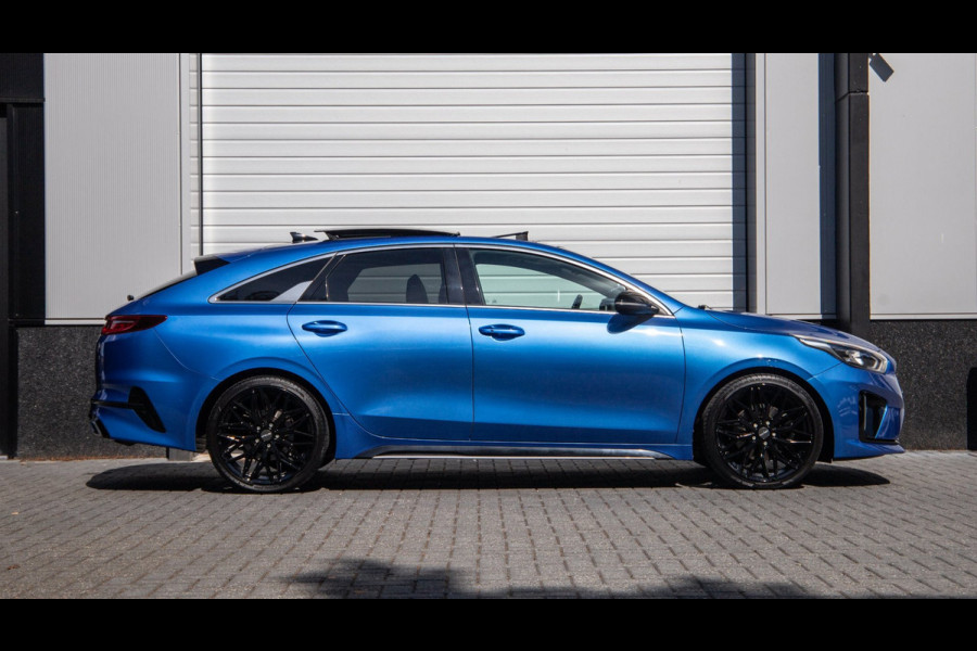 Kia ProCeed 1.4 T-GDI GT-PlusLine / Pano / Carplay / Winterset