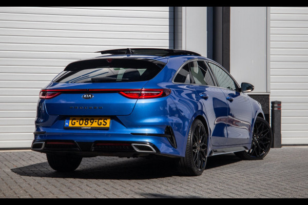 Kia ProCeed 1.4 T-GDI GT-PlusLine / Pano / Carplay / Winterset