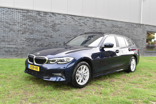 BMW 3 Serie Touring 330e Business Edition Plus Plugin-hybride Pano Leder