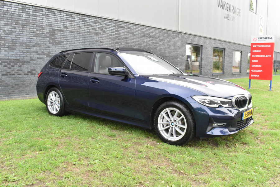 BMW 3 Serie Touring 330e Business Edition Plus Plugin-hybride Pano Leder
