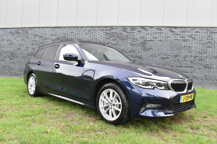 BMW 3 Serie Touring 330e Business Edition Plus Plugin-hybride Pano Leder