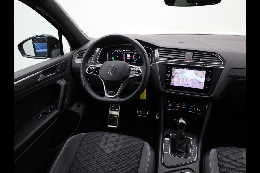 Volkswagen Tiguan 1.5 TSI R-Line Business | Black Style | IQ Light | Side Assist | Elk. A-klep | Camera | Prijs Rijklaar !!