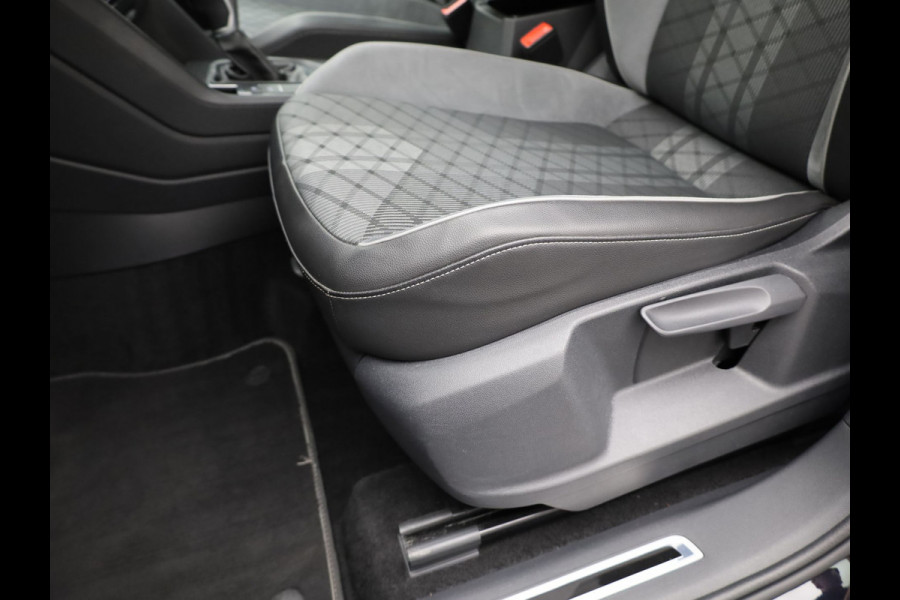 Volkswagen Tiguan 1.5 TSI R-Line Business | Black Style | IQ Light | Side Assist | Elk. A-klep | Camera | Prijs Rijklaar !!