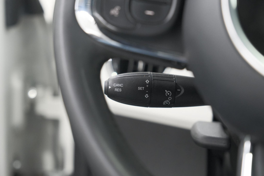Fiat 500 1.0 Hybrid Dolcevita | Panoramadak | Climate Control | Apple Carplay | Parkeersensoren