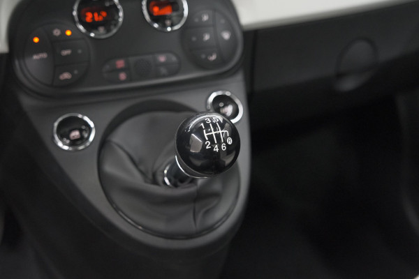 Fiat 500 1.0 Hybrid Dolcevita | Panoramadak | Climate Control | Apple Carplay | Parkeersensoren