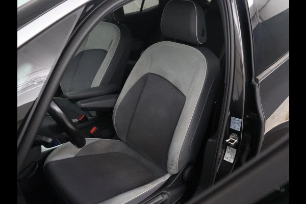 Volkswagen ID.3 First Plus 58 kWh | SOH 88,1% | Adaptive cruise | Stoelverwarming | Climate control | Sfeerverlichting | Carplay | Camera | Park assist