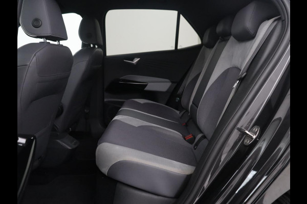 Volkswagen ID.3 First Plus 58 kWh | SOH 88,1% | Adaptive cruise | Stoelverwarming | Climate control | Sfeerverlichting | Carplay | Camera | Park assist