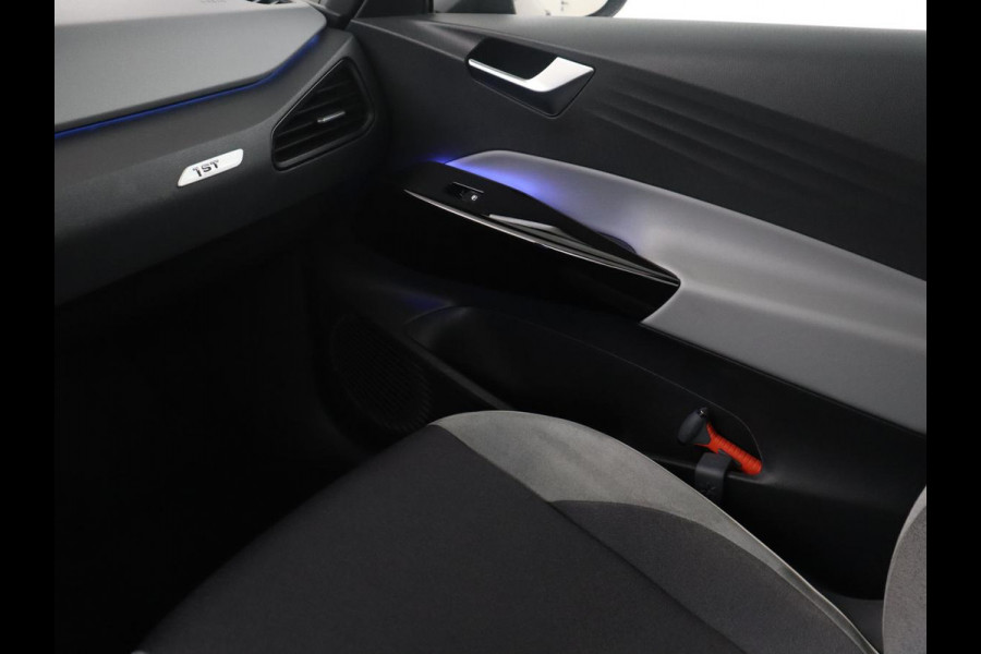 Volkswagen ID.3 First Plus 58 kWh | SOH 88,1% | Adaptive cruise | Stoelverwarming | Climate control | Sfeerverlichting | Carplay | Camera | Park assist
