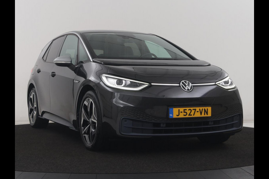 Volkswagen ID.3 First Plus 58 kWh | SOH 88,1% | Adaptive cruise | Stoelverwarming | Climate control | Sfeerverlichting | Carplay | Camera | Park assist