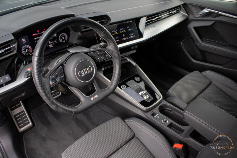 Audi A3 Sportback 40 TFSIe Sline Pano Maxton B&O ACC Parkeerhulp Keyless