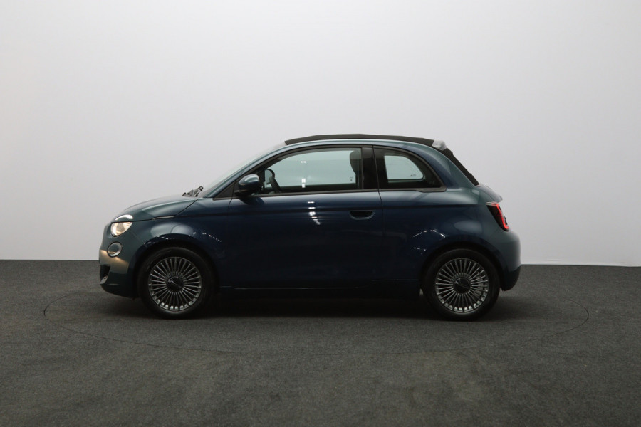 Fiat 500E Cabrio Icon 42 kWh 119 PK, 100 % SOH, Carplay, Memory, Cruise Control