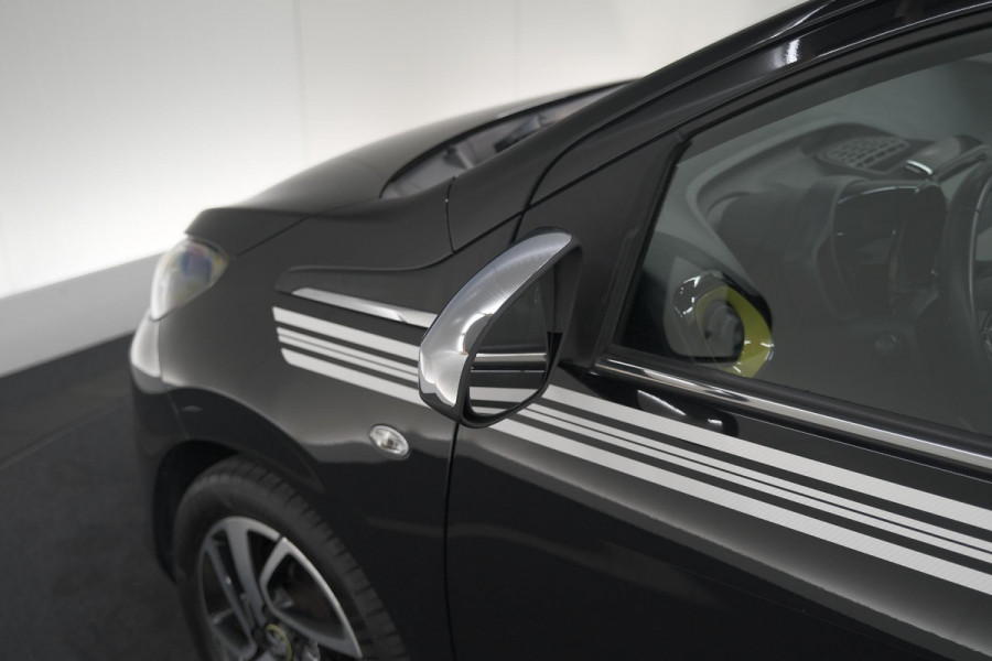 Peugeot 108 1.0 e-VTi Collection TOP! | Elektrisch Vouwdak | Apple Carplay | Climate Control | 15 Inch Lichtmetalen Velgen