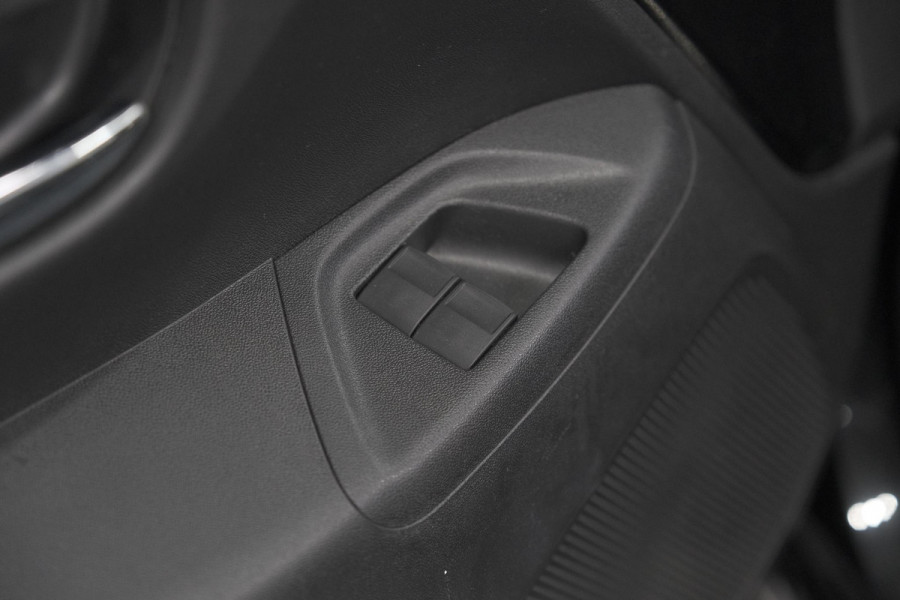 Peugeot 108 1.0 e-VTi Collection TOP! | Elektrisch Vouwdak | Apple Carplay | Climate Control | 15 Inch Lichtmetalen Velgen