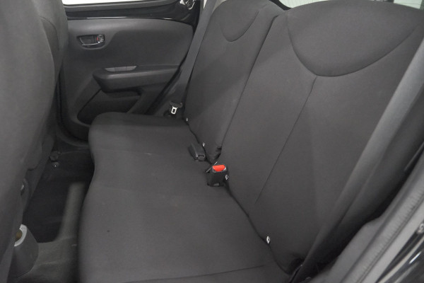 Peugeot 108 1.0 e-VTi Collection TOP! | Elektrisch Vouwdak | Apple Carplay | Climate Control | 15 Inch Lichtmetalen Velgen
