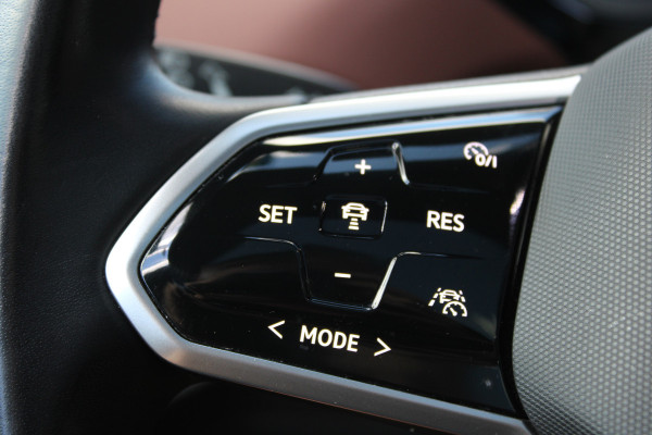 Volkswagen ID.5 Pro 77 kWh SOh 95% LED PANO NAVI TREKHAAK 83000KM!!!