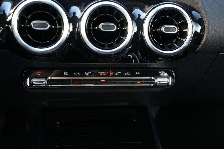 Mercedes-Benz B-Klasse 180 Progressive Line Advanced Trekhaak Winterpakket MBUX Navi Camera