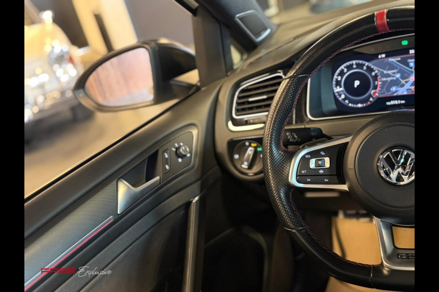 Volkswagen Golf 2.0 TSI GTI TCR / Pano / Dynaudio / Keyless / Camera / ACC / Virtual