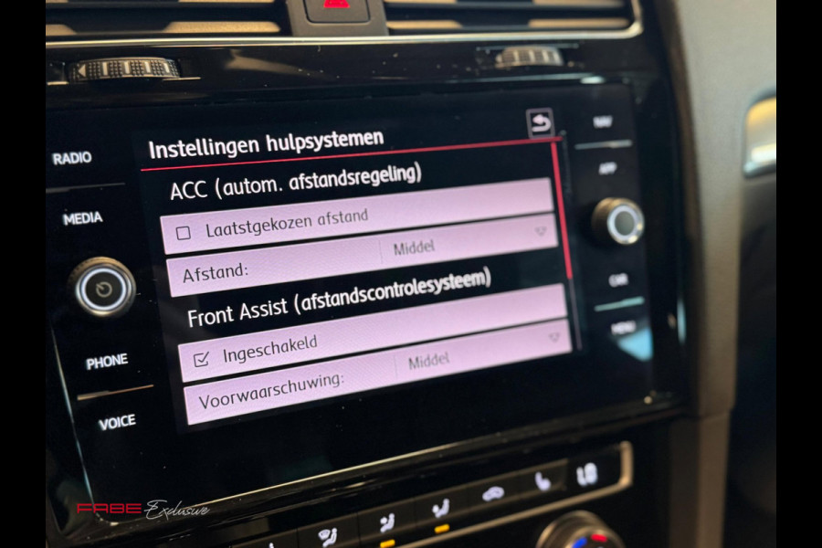 Volkswagen Golf 2.0 TSI GTI TCR / Pano / Dynaudio / Keyless / Camera / ACC / Virtual